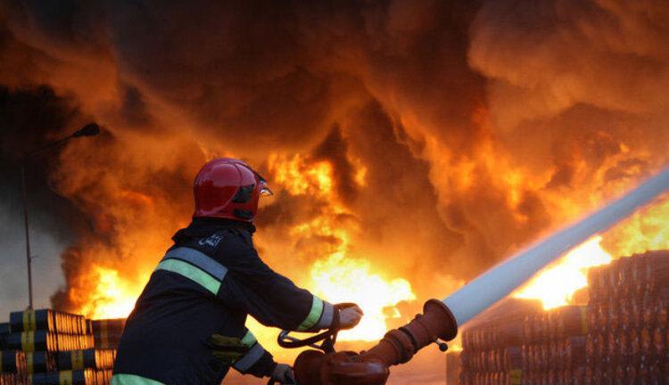 یک کشته و پنج زخمی در آتش سوزی پتروشیمی خارگ